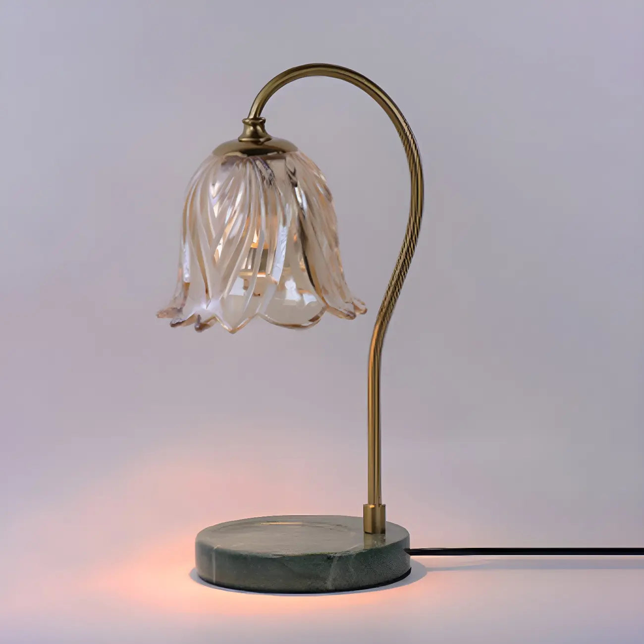 Lampe de chevet élégante en verre à motif floral avec pied porte-gobelet
