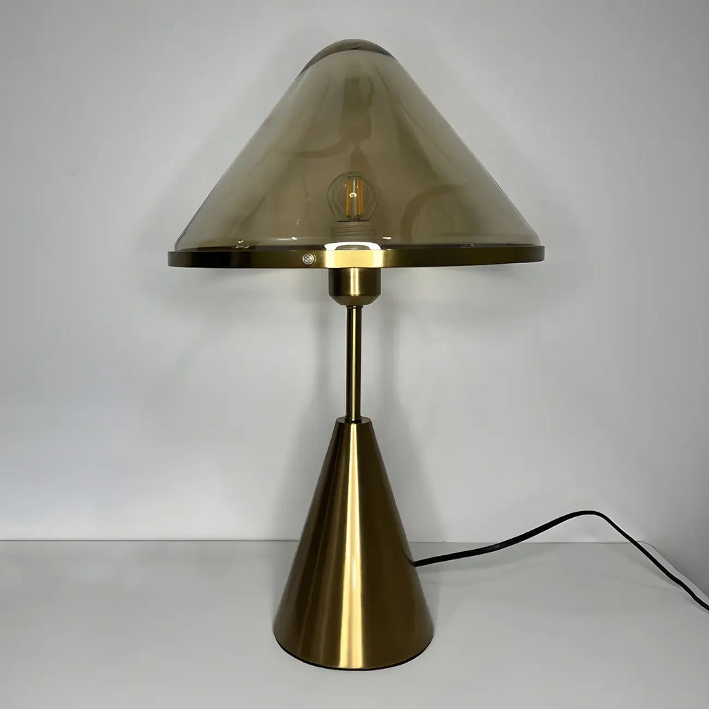 Lampe de bureau moderne dorée avec abat-jour conique en verre pour salon