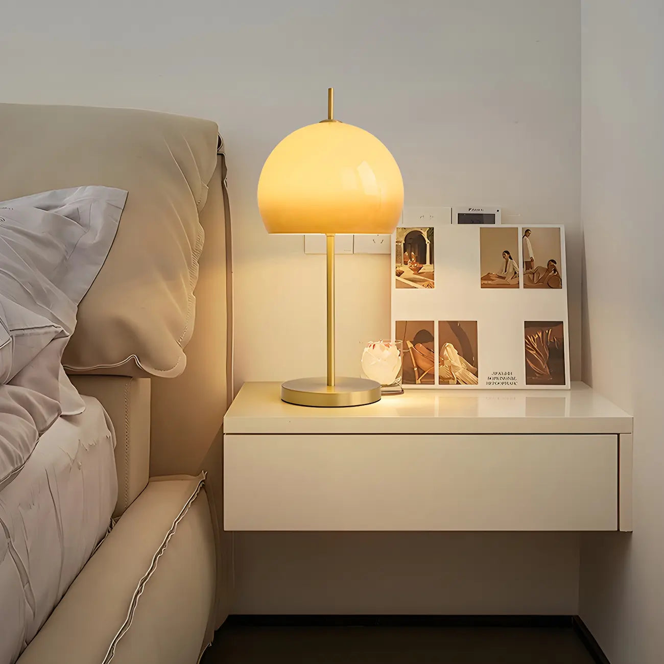 Lampe de chevet nordique en verre orange avec dôme doré