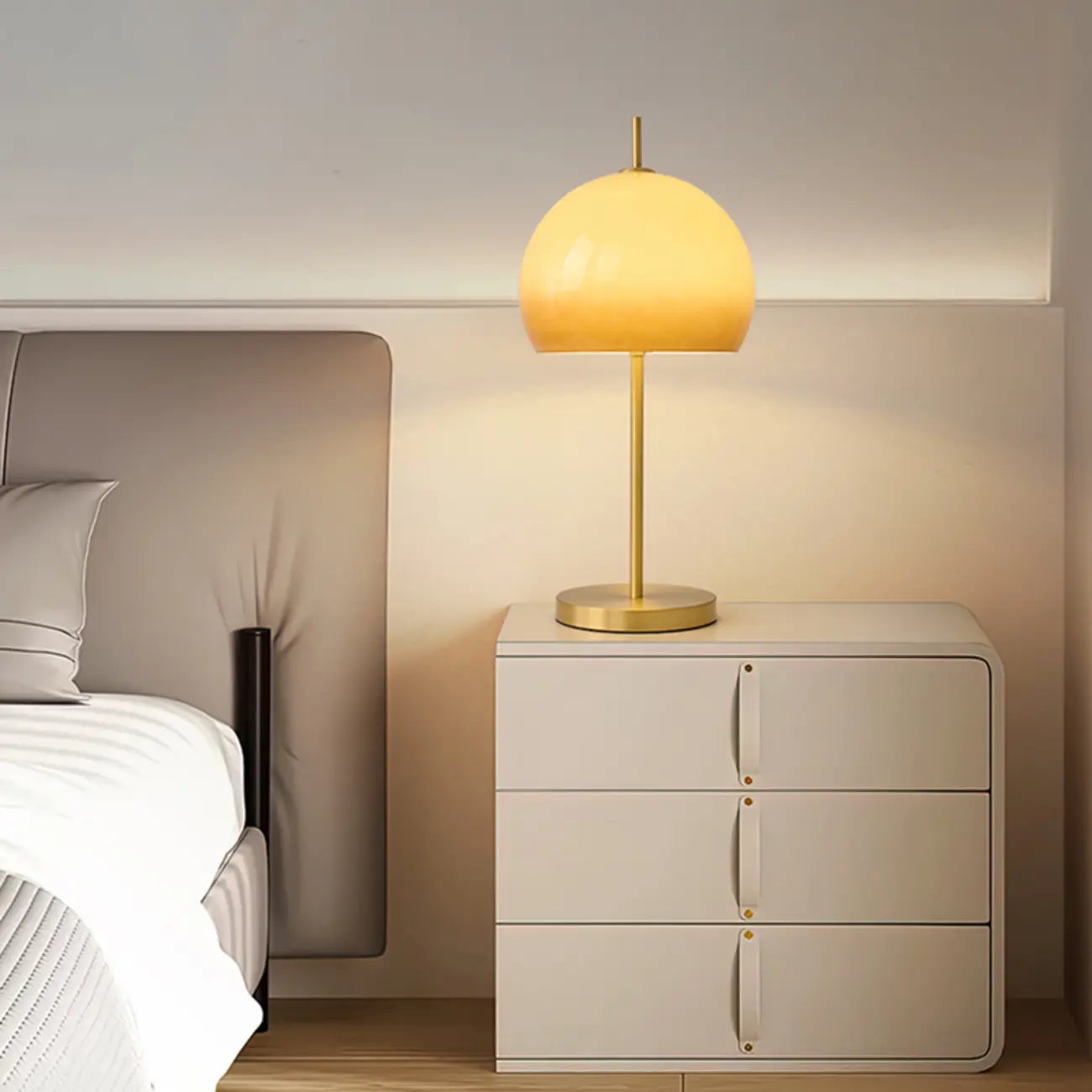 Lampe de chevet nordique en verre orange avec dôme doré