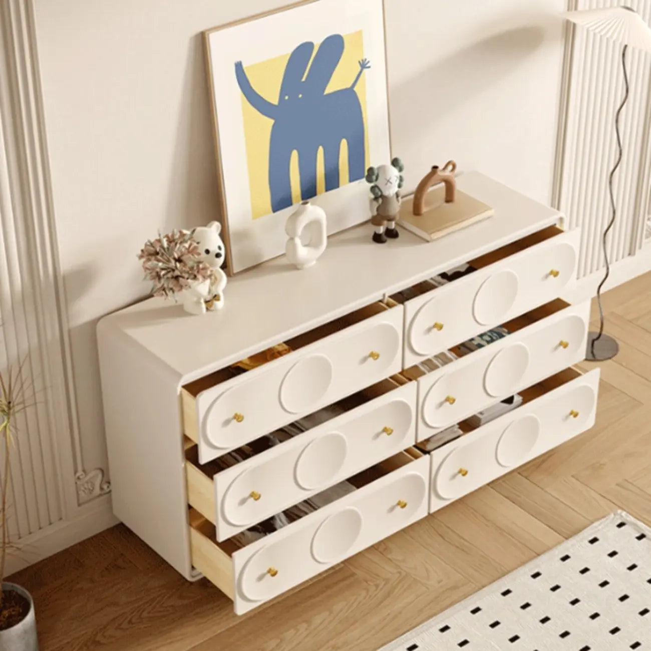 Commode moderne blanche en bois avec tiroirs pour chambre à coucher