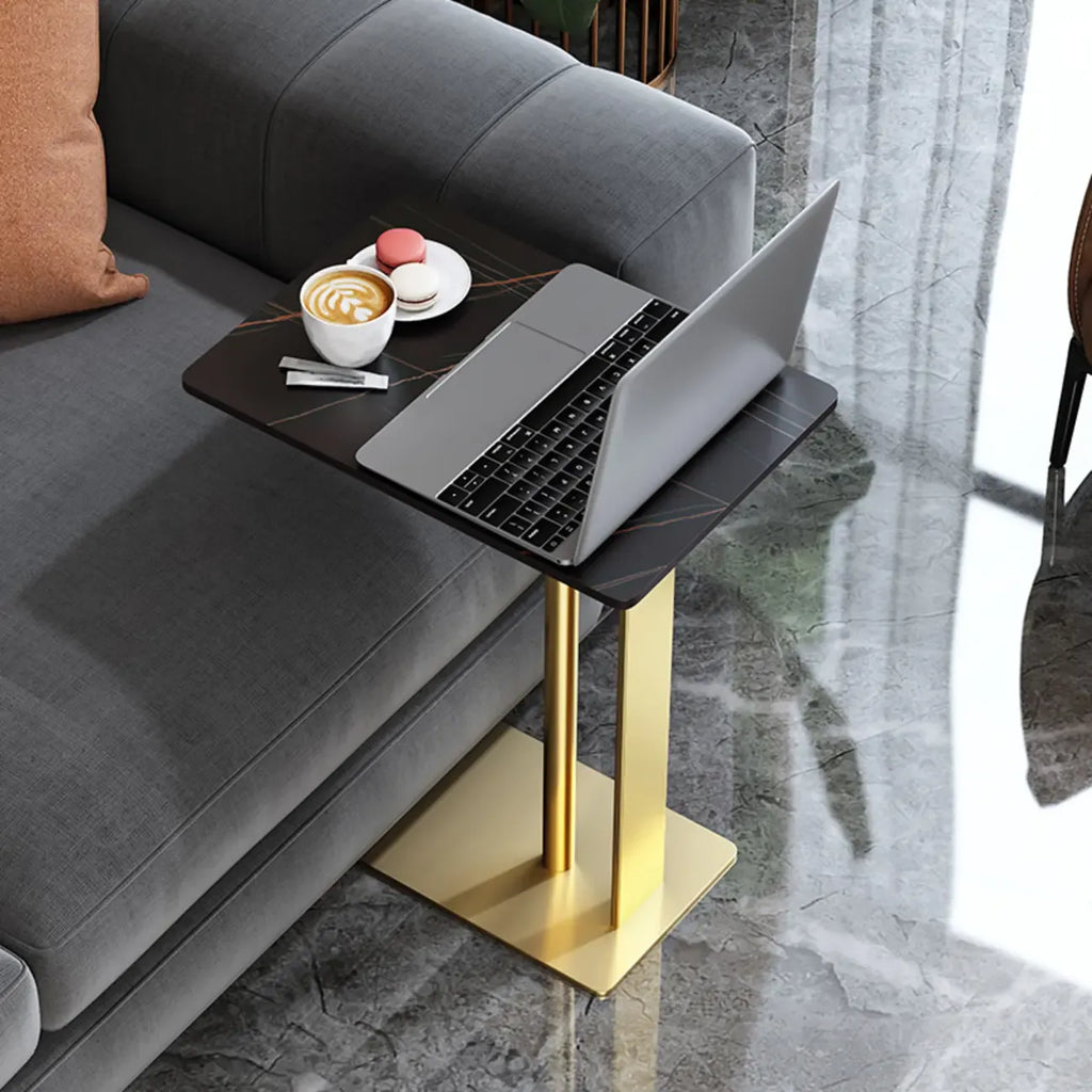 Table d'appoint minimaliste en forme de C en pierre frittée blanche pour canapé