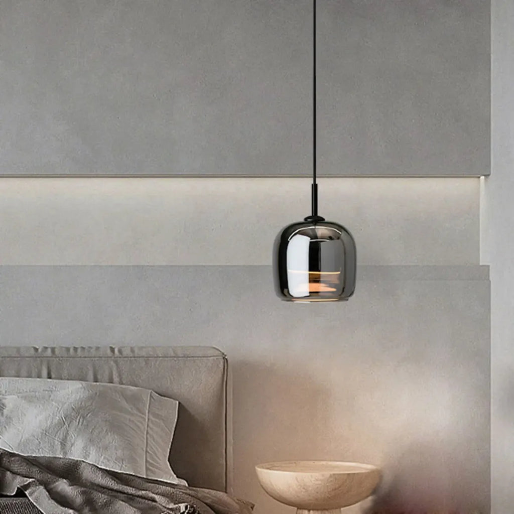 Suspension moderne à 3 lumières en verre noir en forme de bocal