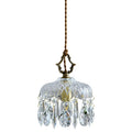 Lustre élégant en cristal clair avec des accents luxueux pour salon