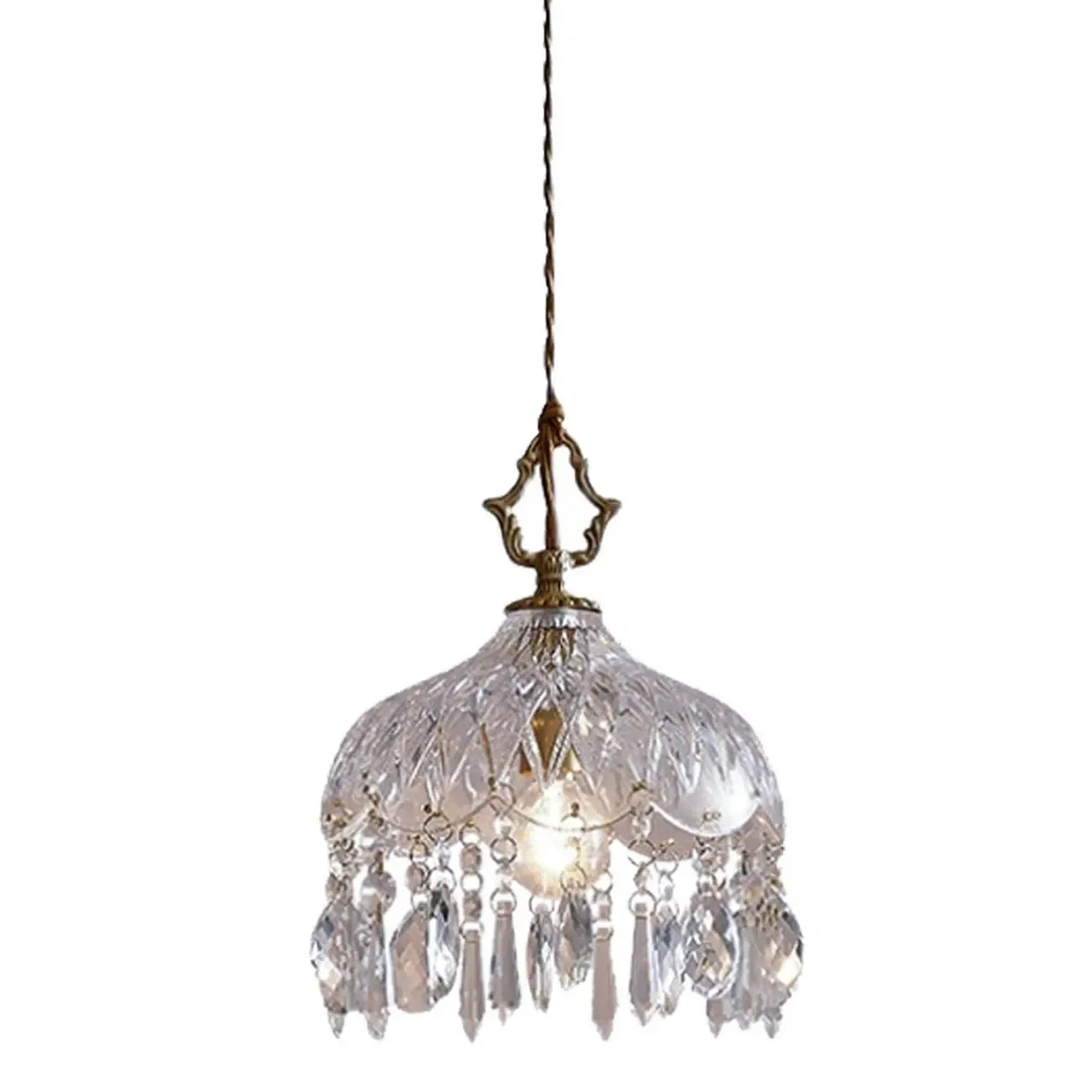 Lustre élégant en cristal clair avec des accents luxueux pour salon