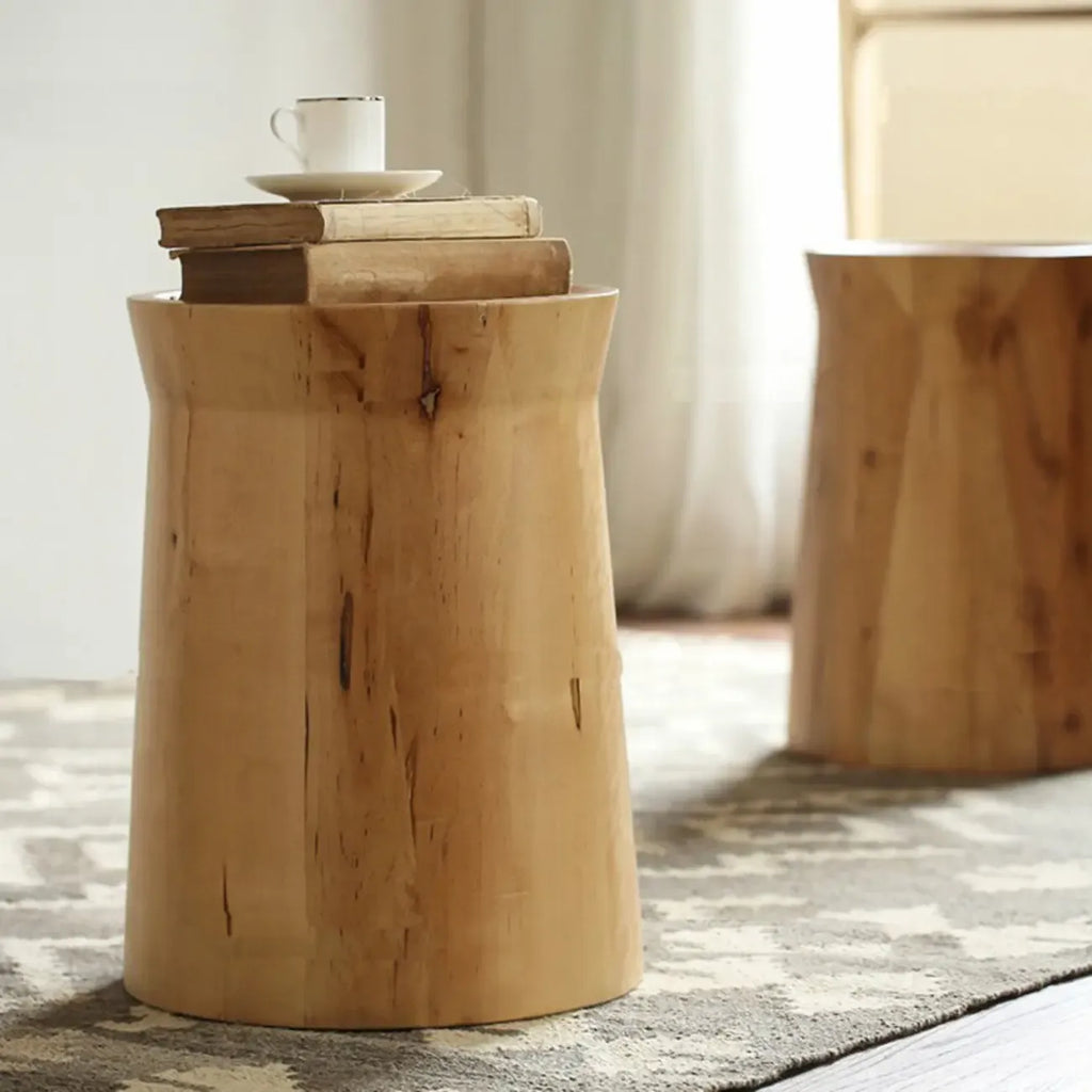 Petite table d'appoint ronde en bois naturel pour salon