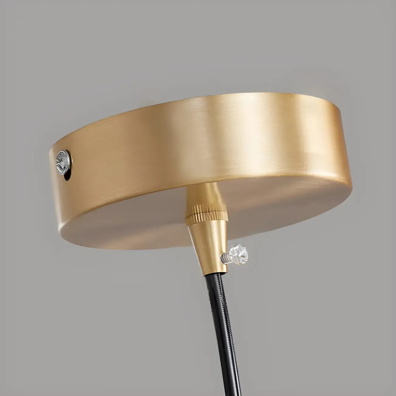 Suspension moderne en verre blanc avec perles noires superposées