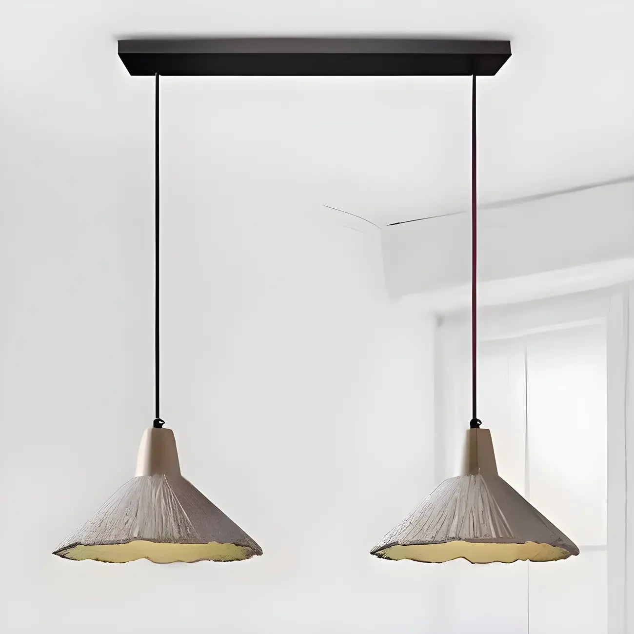 Suspension en bois gris avec motif de feuille de ginkgo pour salon