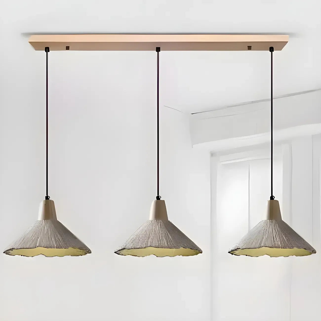 Suspension en bois gris avec motif de feuille de ginkgo pour salon
