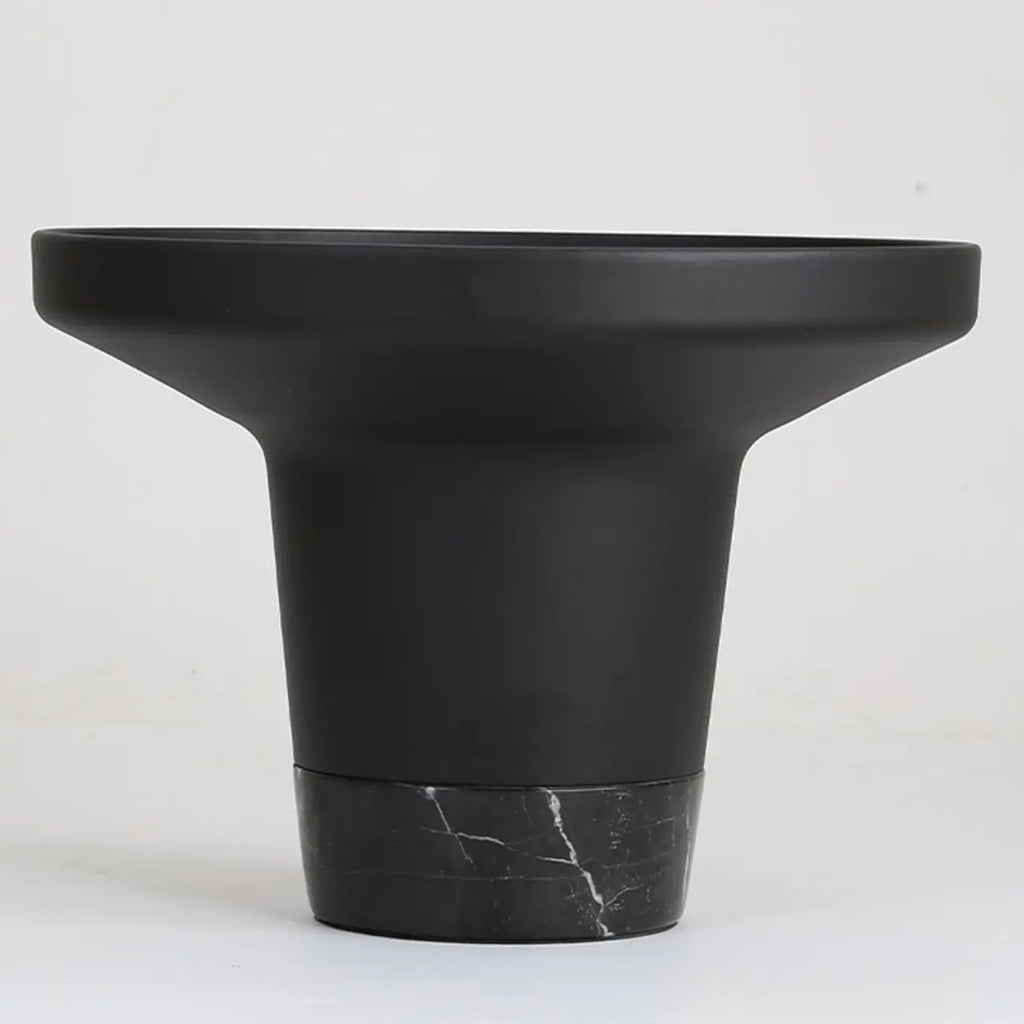 Table basse ronde moderne de petite taille, noire, avec base en marbre