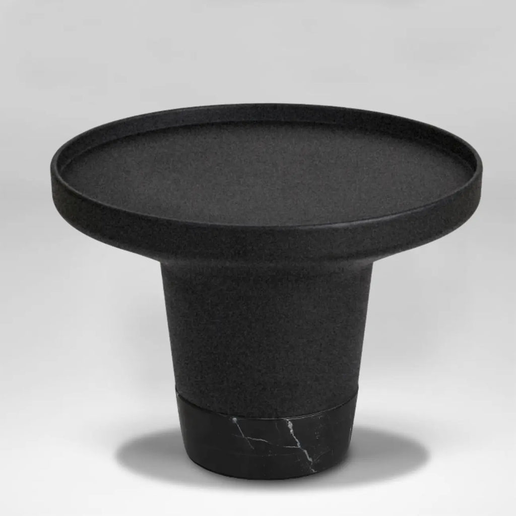 Table basse ronde moderne de petite taille, noire, avec base en marbre