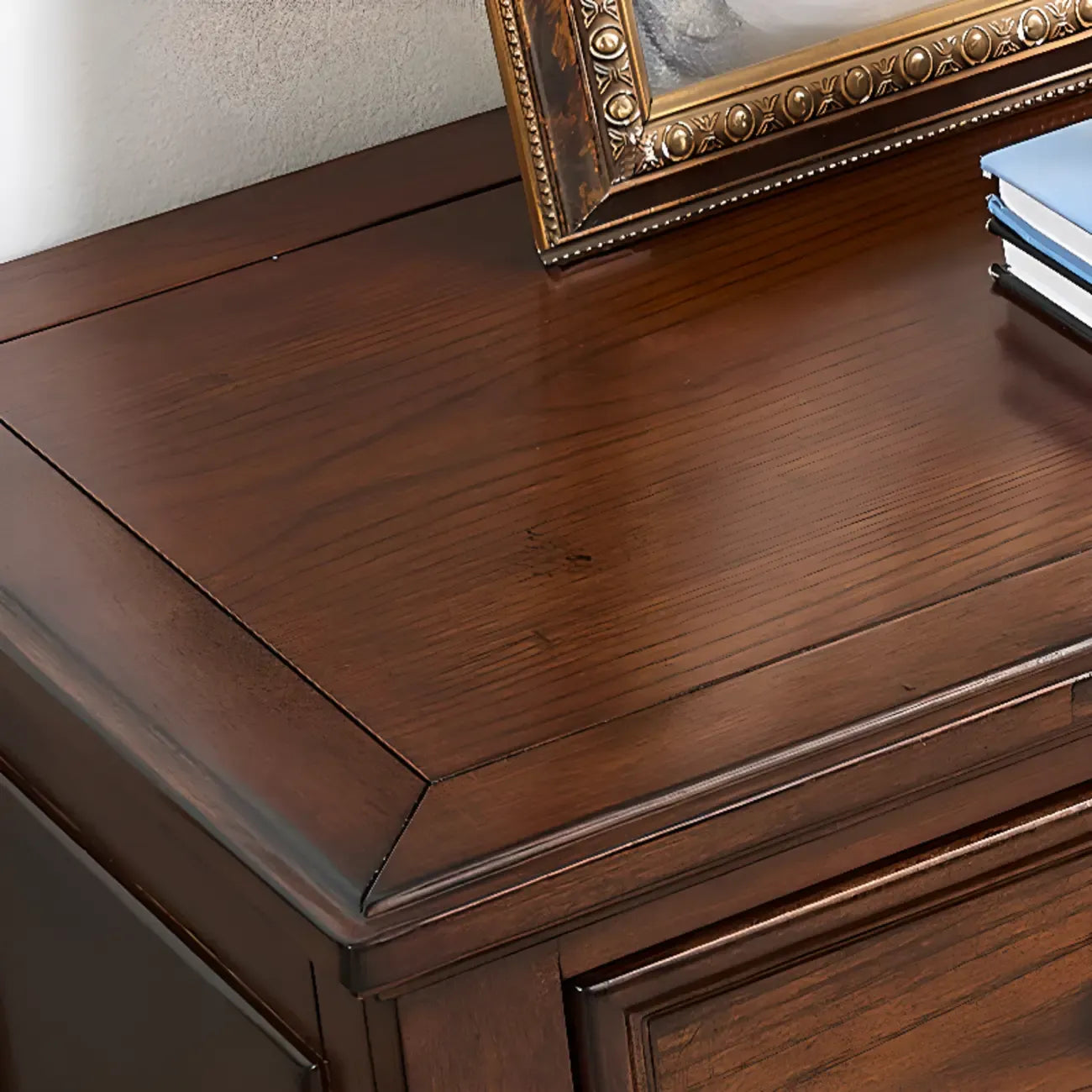 Commode traditionnelle en bois brun à 5 tiroirs pour chambre à coucher