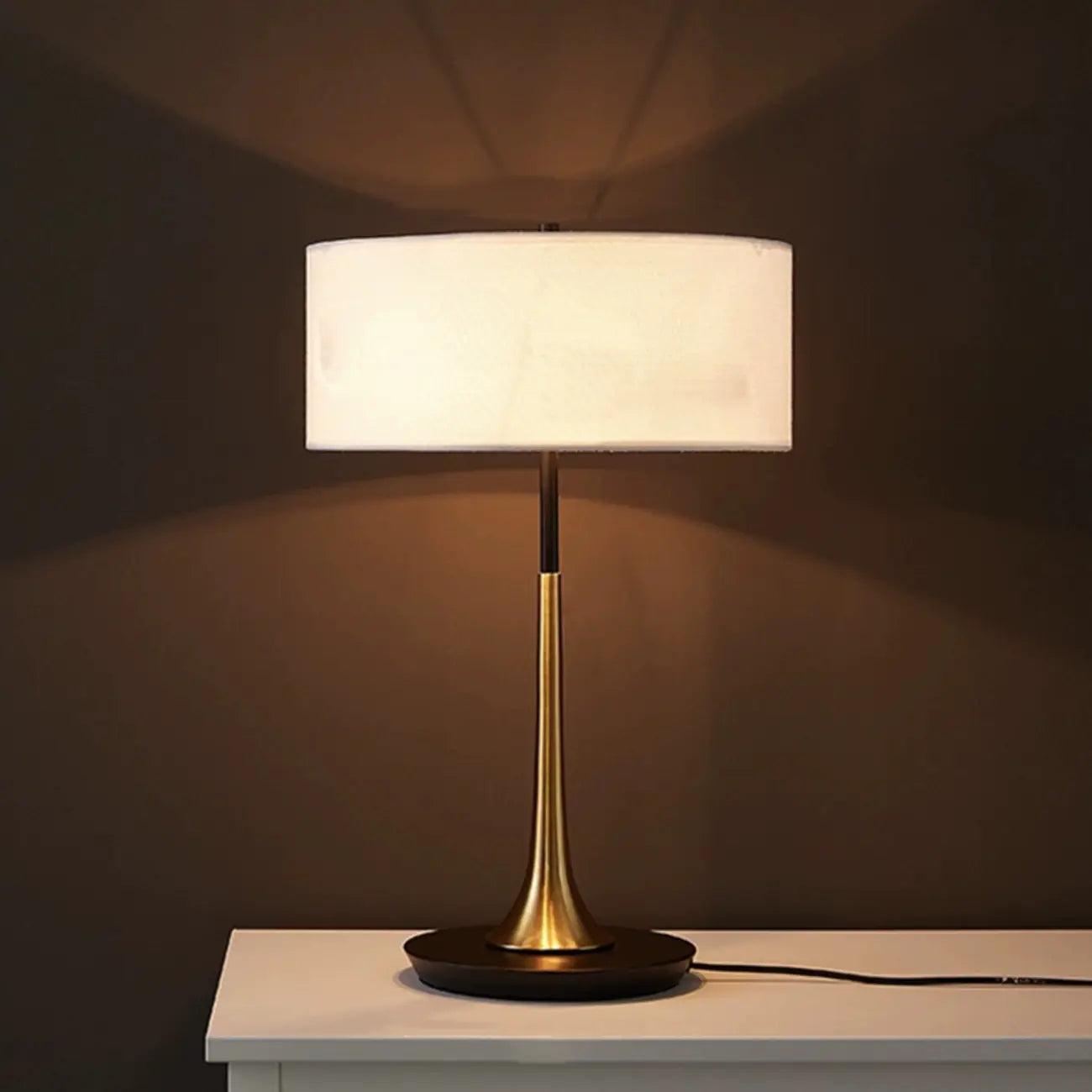 Lampe de table moderne géométrique en tissu, à brancher, pour chambre à coucher