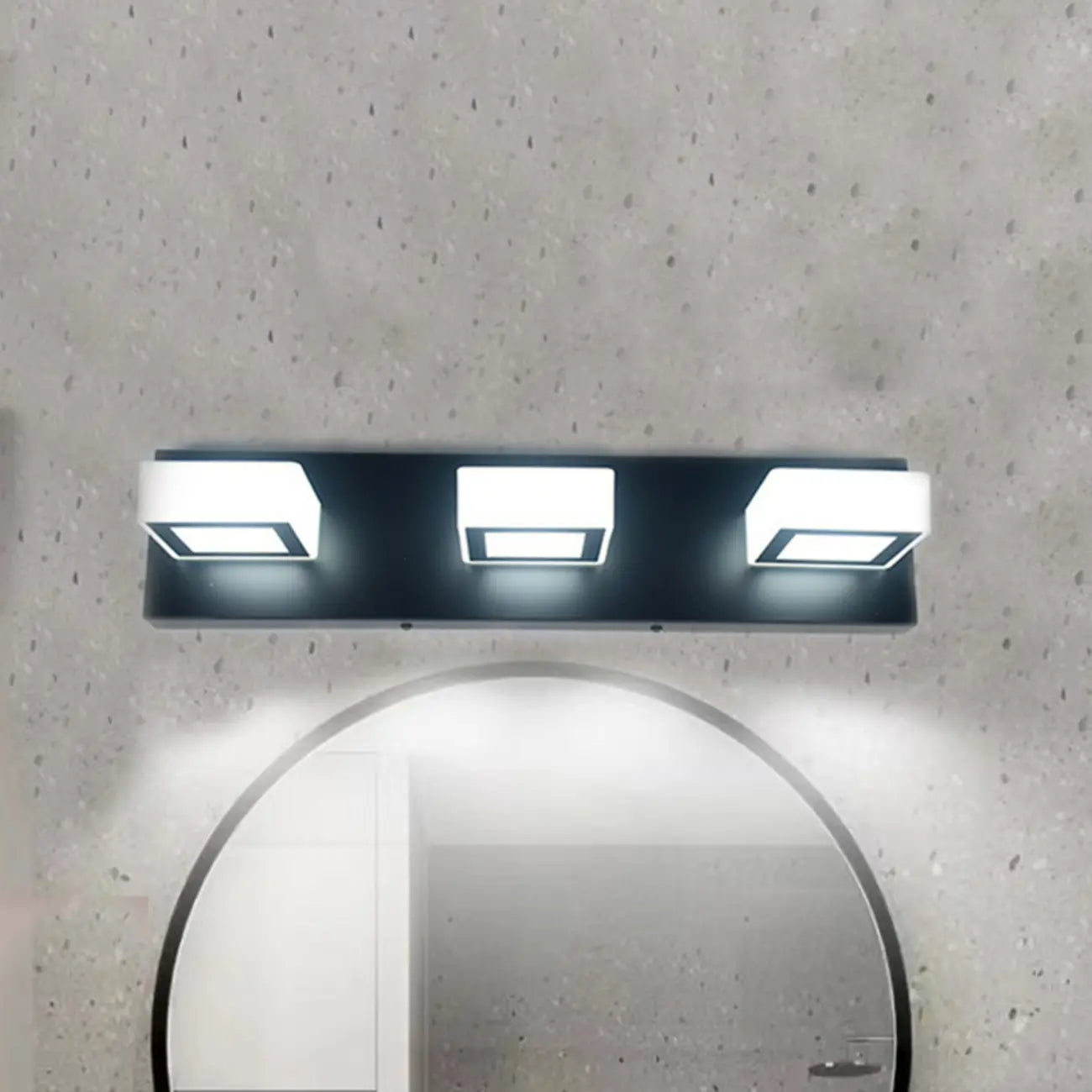 Applique murale créative en forme de cube acrylique à 3 têtes pour miroir de salle de bain