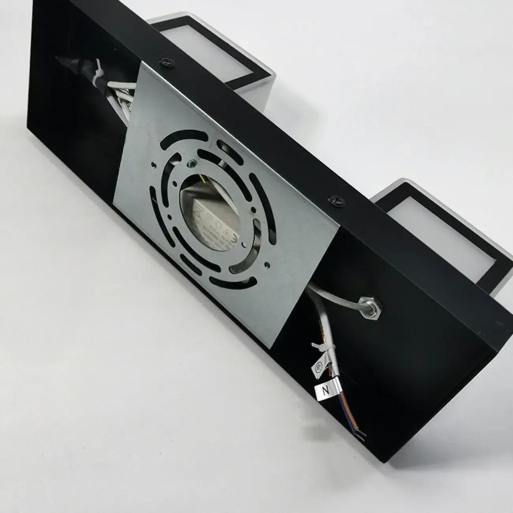 Applique murale créative en forme de cube acrylique à 3 têtes pour miroir de salle de bain