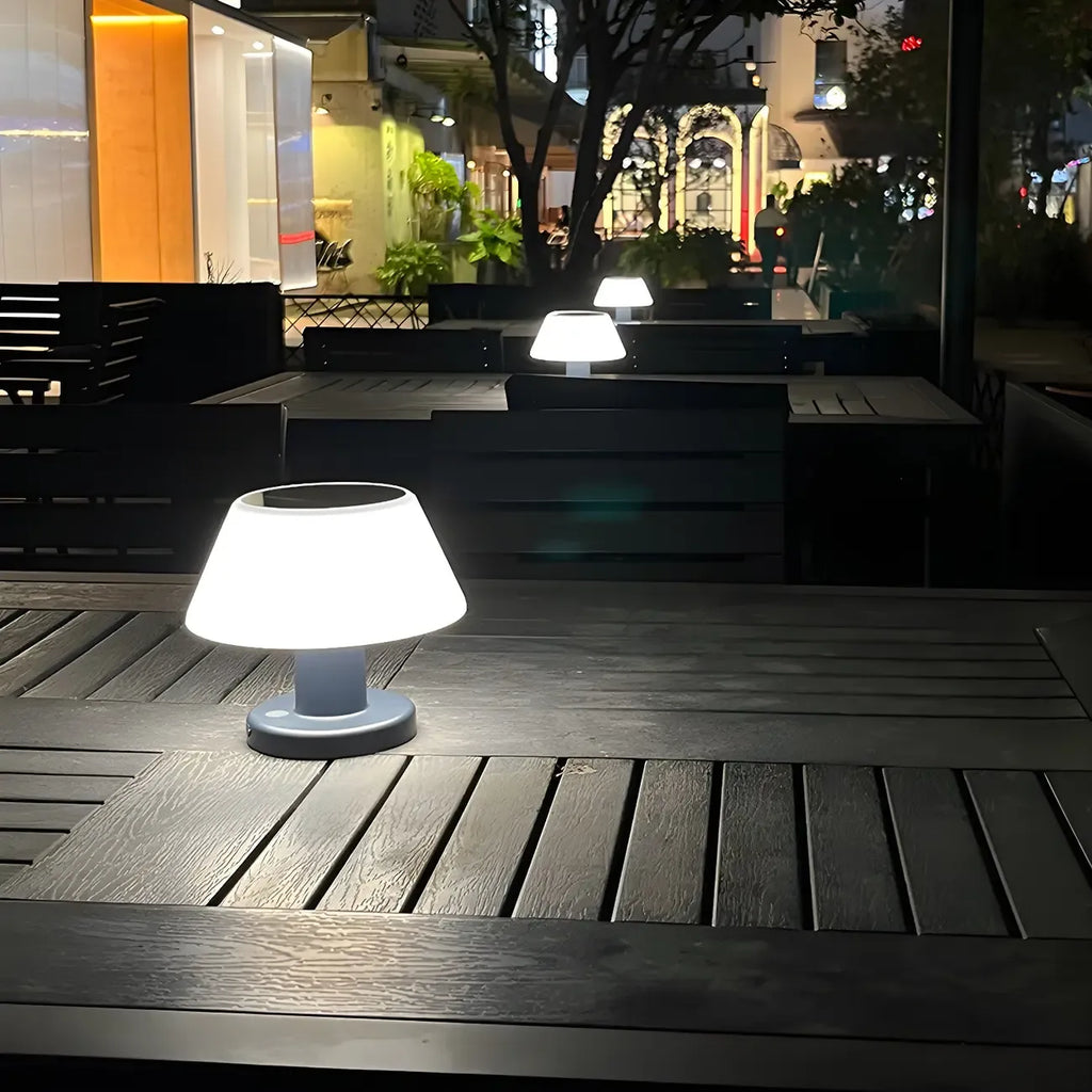 Lampadaires extérieurs modernes blancs solaires en forme de tambour