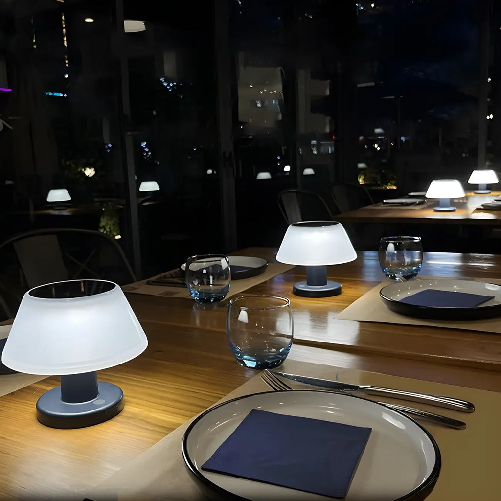 Lampadaires extérieurs modernes blancs solaires en forme de tambour