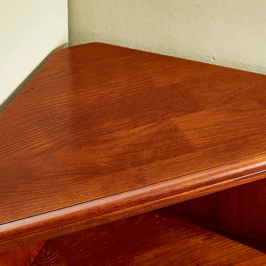 Meuble d'angle de rangement classique avec portes vitrées et étagère