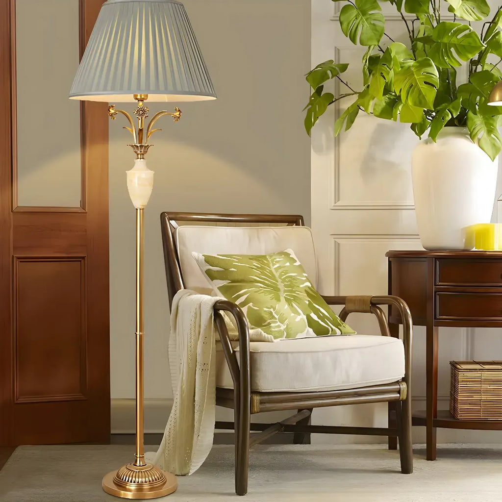 Lampadaire rétro en métal vert avec base en laiton