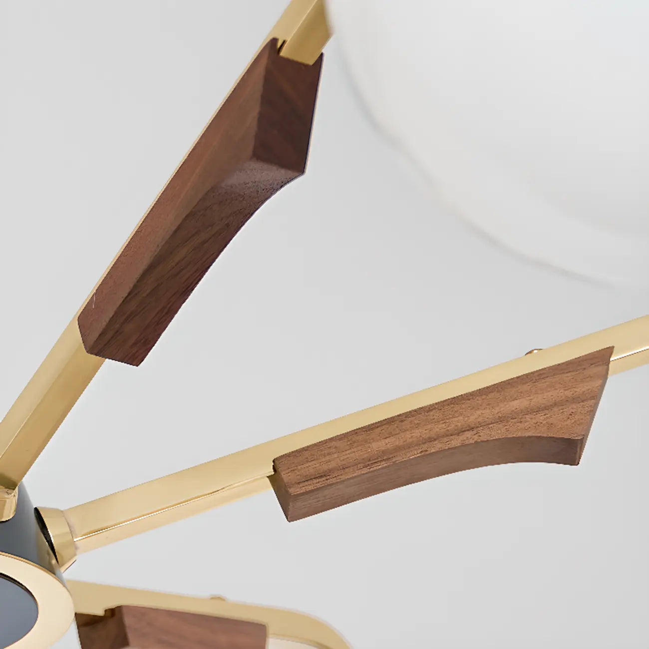 Lustre moderne en verre blanc avec boules et longueur réglable