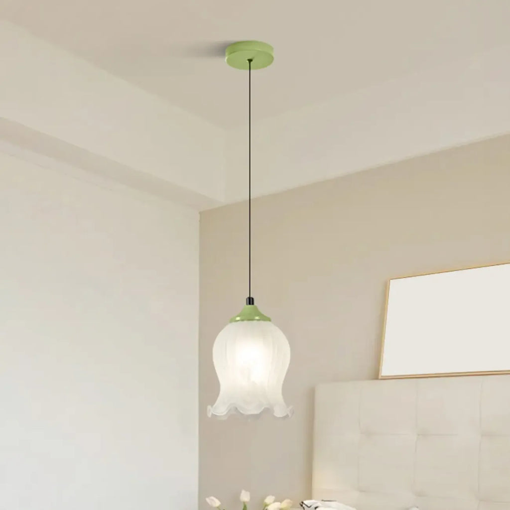 Lampe de chevet enfant, suspension tulipe en verre blanc