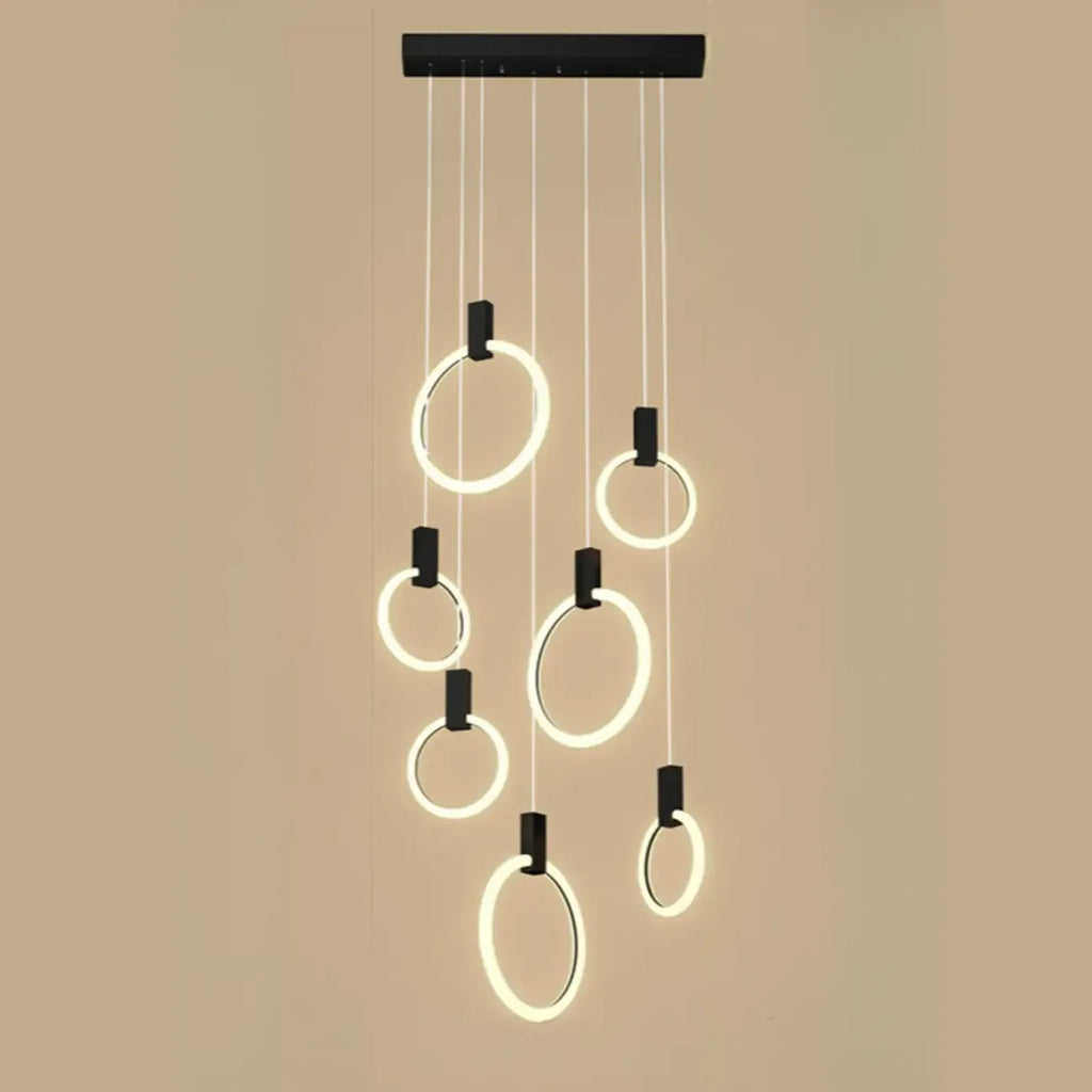 Suspension LED dorée personnalisable pour escalier