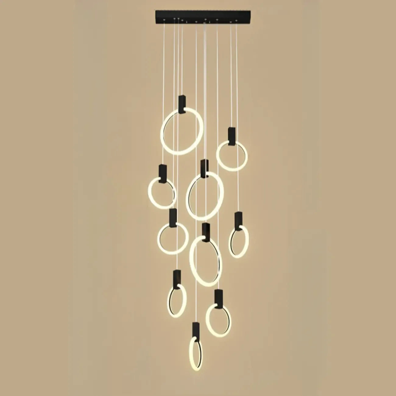 Suspension LED dorée personnalisable pour escalier
