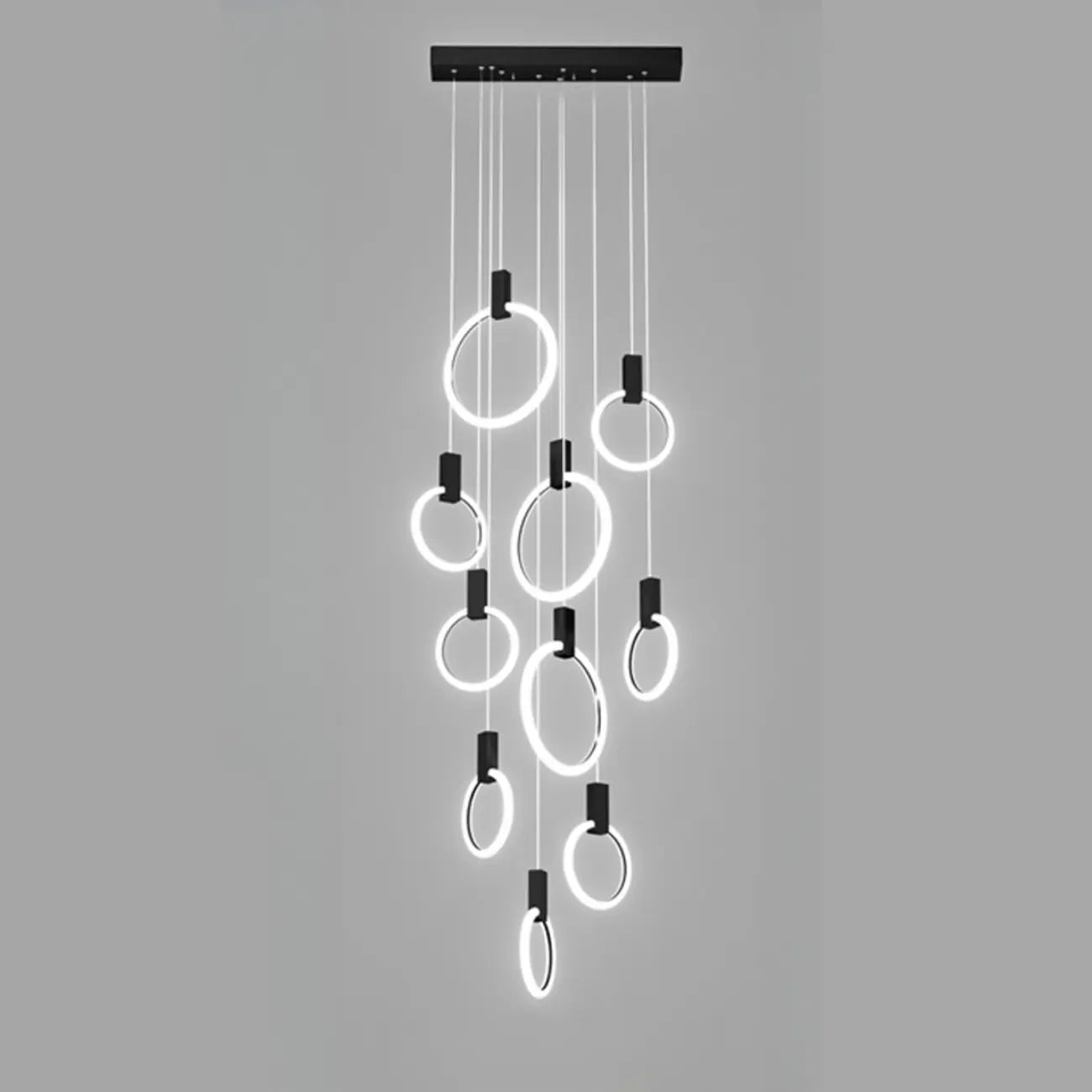 Suspension LED dorée personnalisable pour escalier