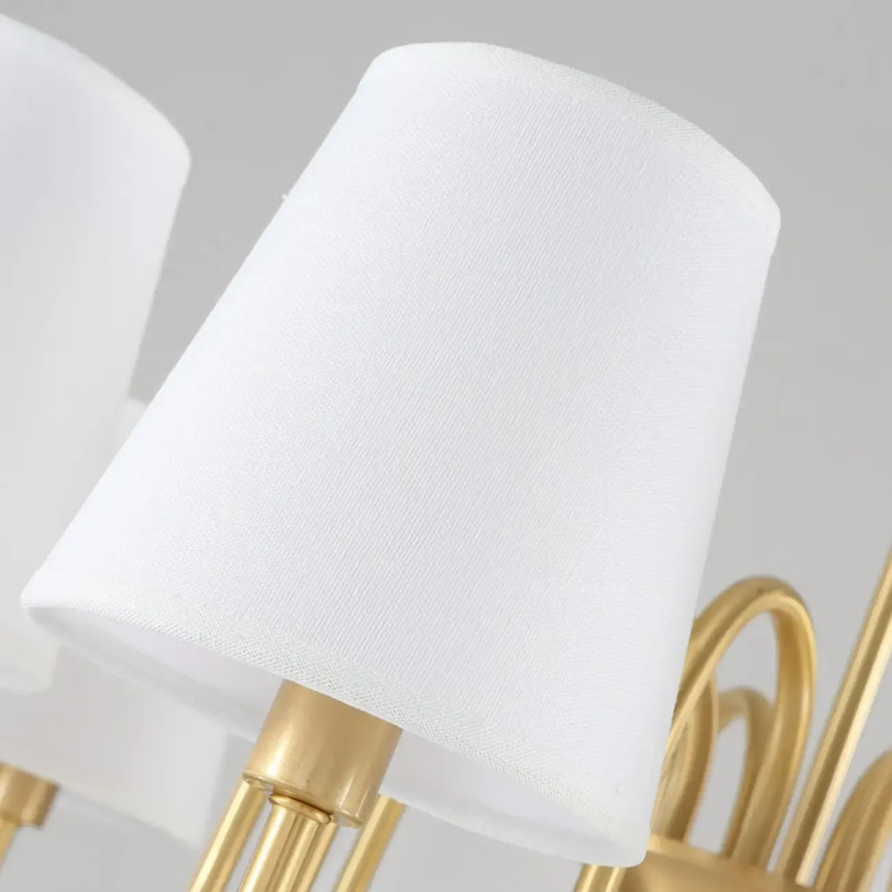 Lustre moderne à 6 lumières en tissu et chaînes pour salle à manger