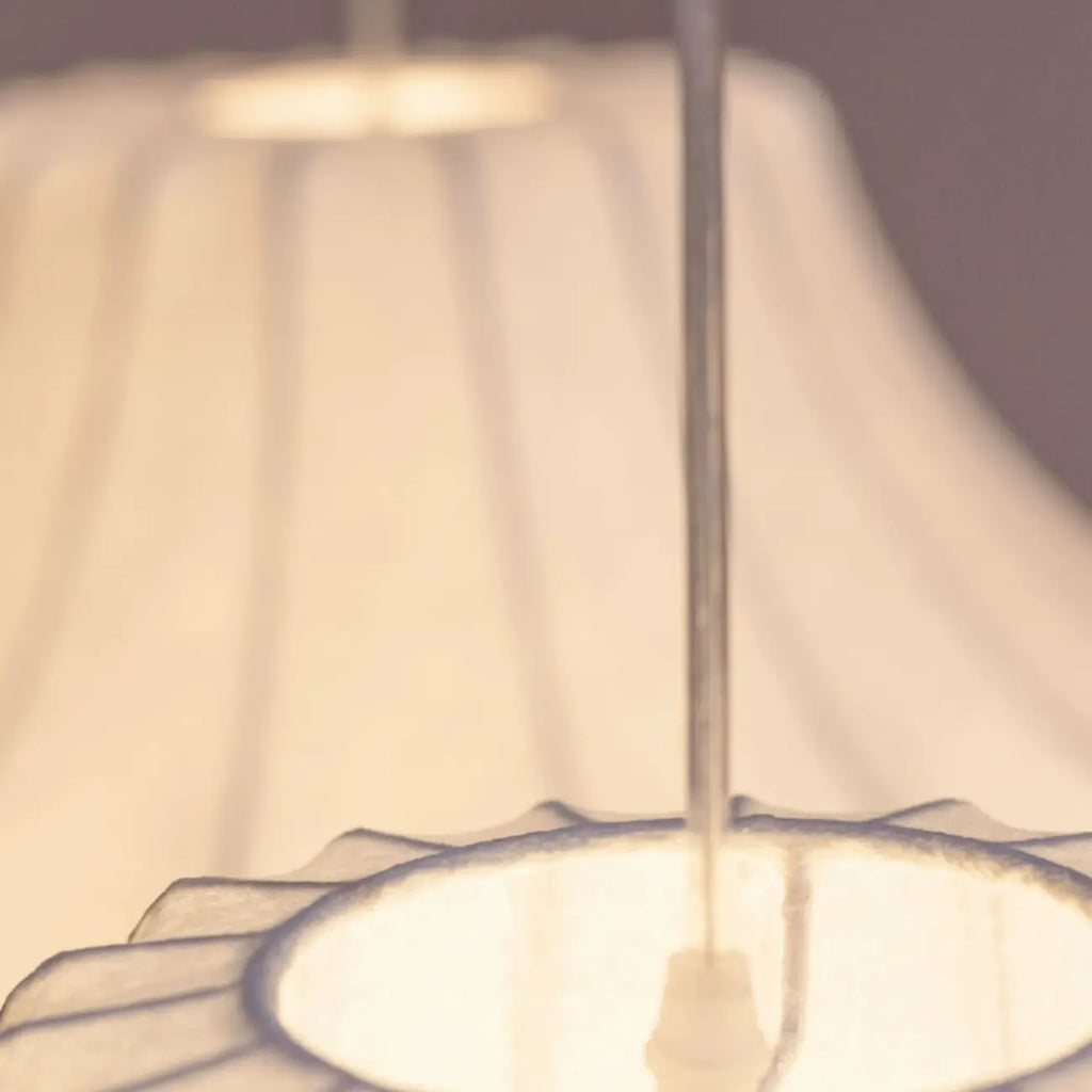 Suspension lanterne design en tissu blanc pour la décoration intérieure