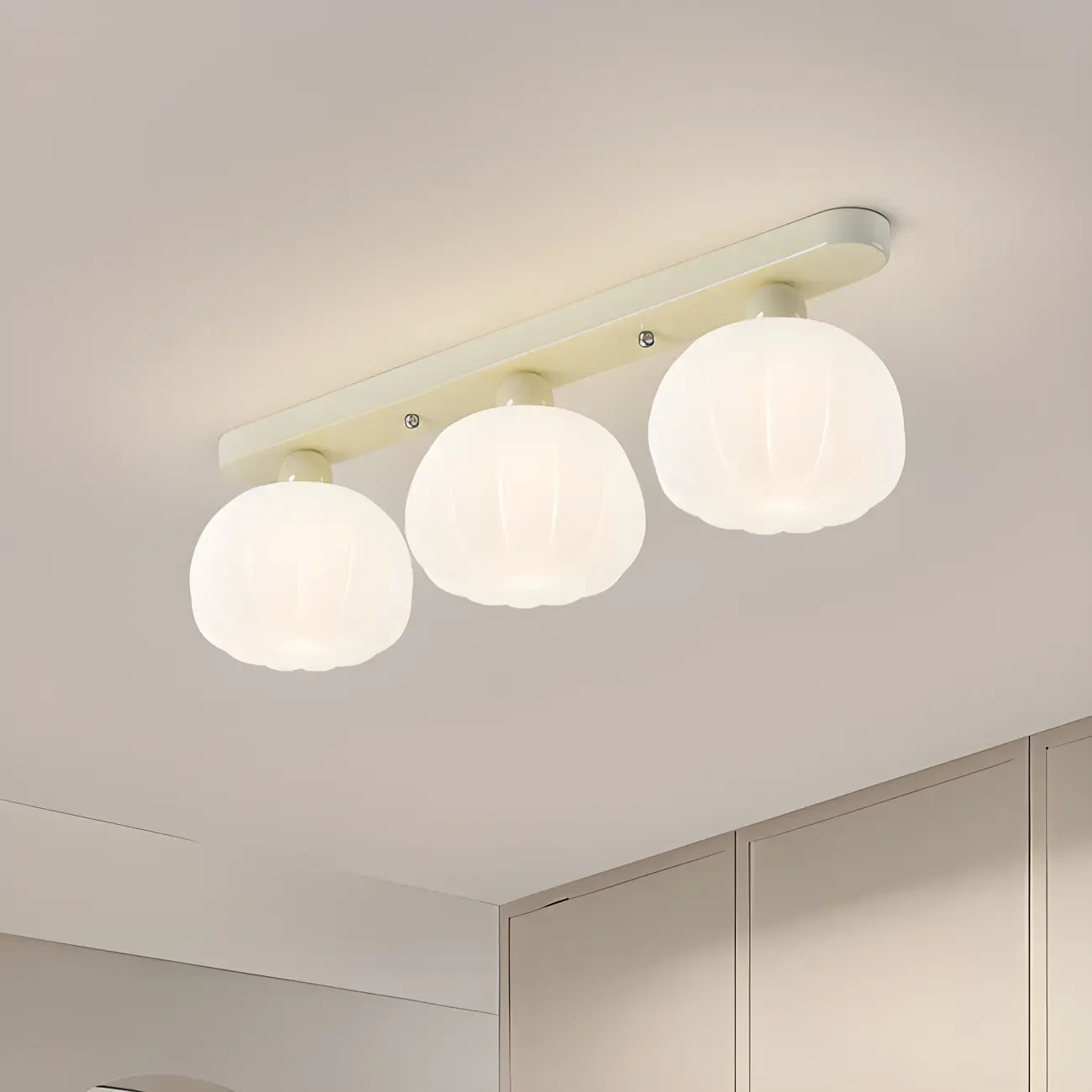 Plafonnier semi-encastré élégant en forme de citrouille avec abat-jour en résine