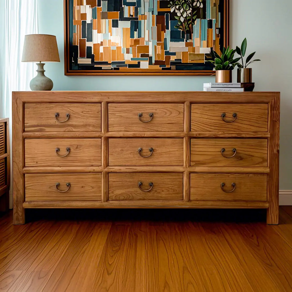 Commode console traditionnelle en bois brun avec poignées en métal