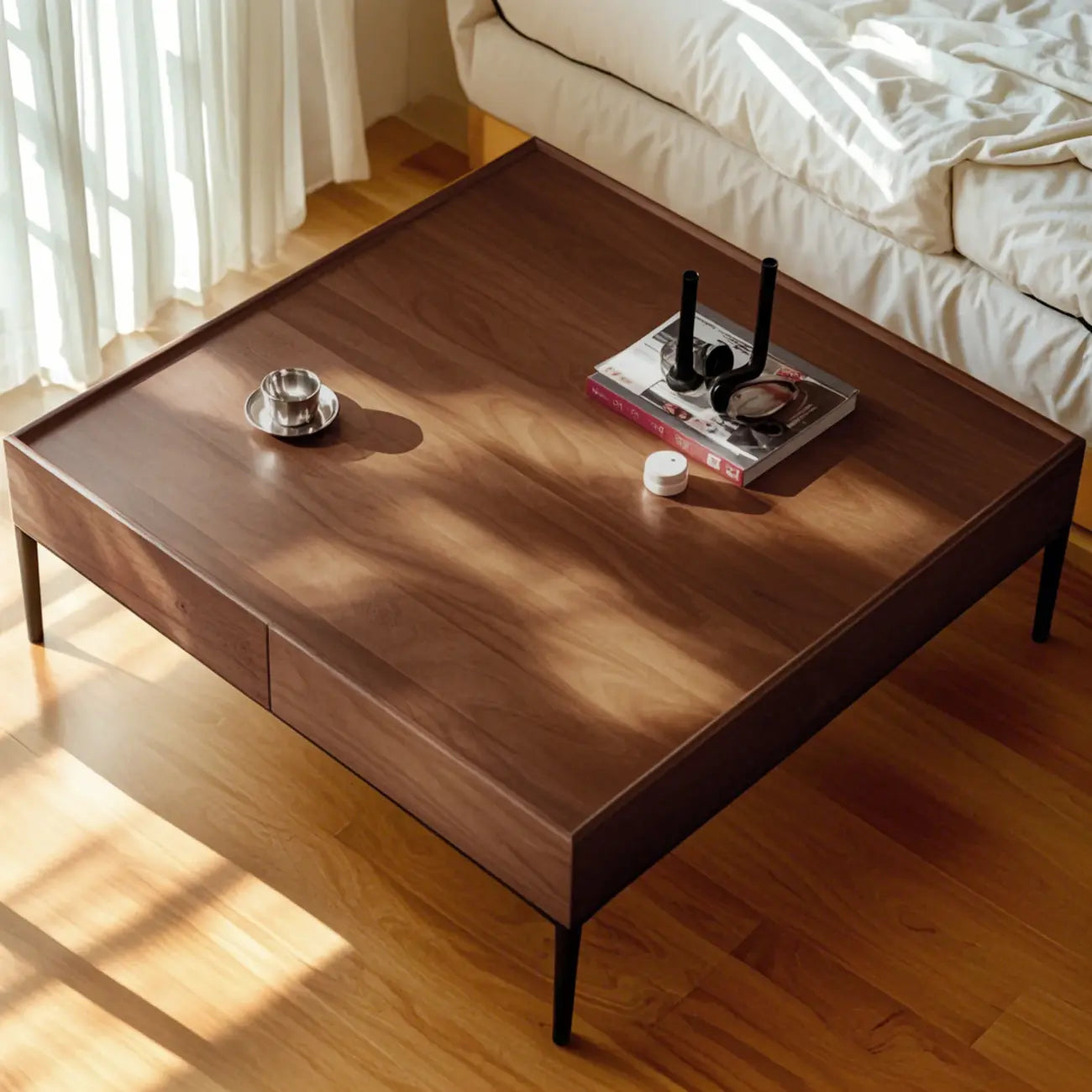 Table basse carrée rustique en bois avec rangement et plateau