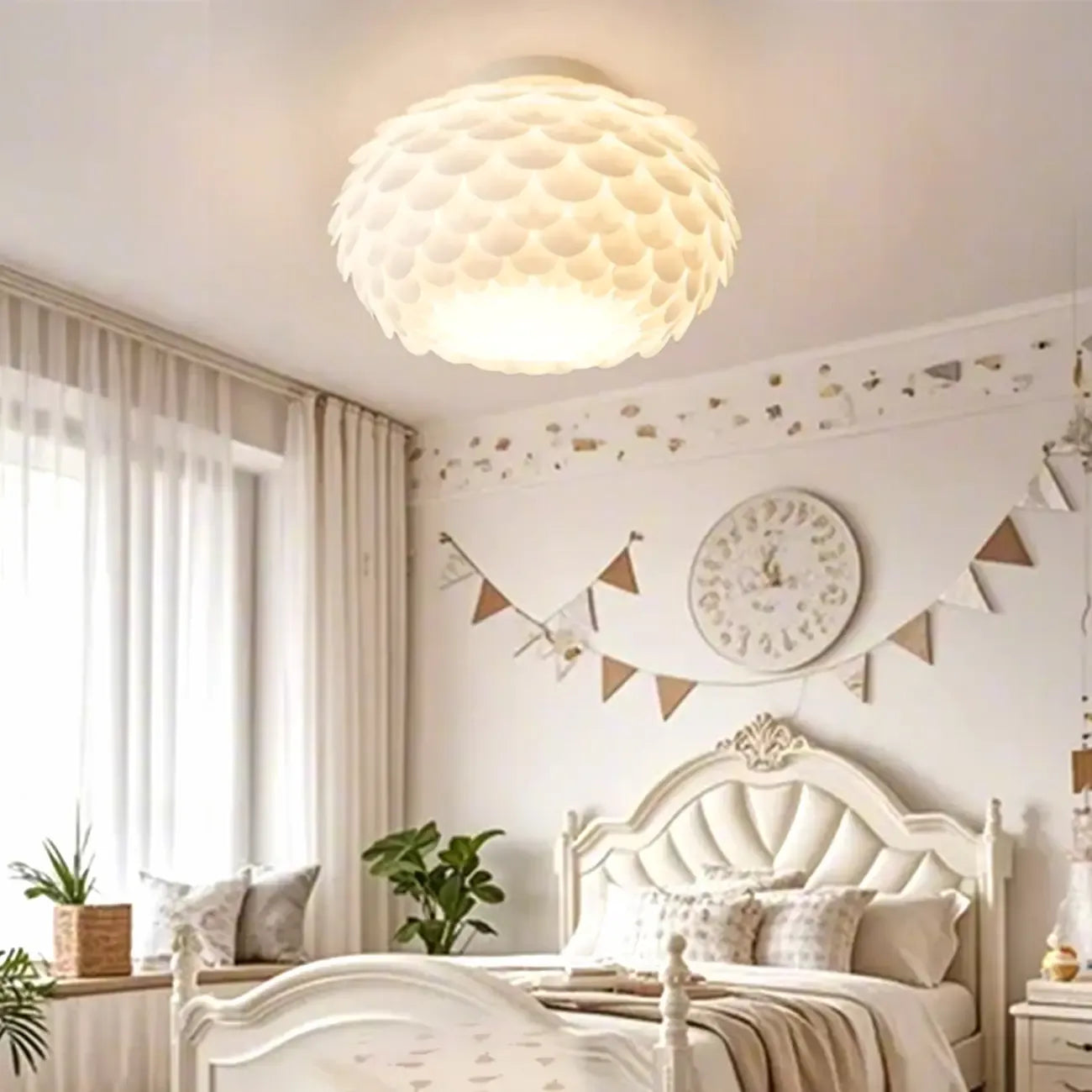 Plafonnier semi-encastré en forme de dôme festonné en acrylique blanc