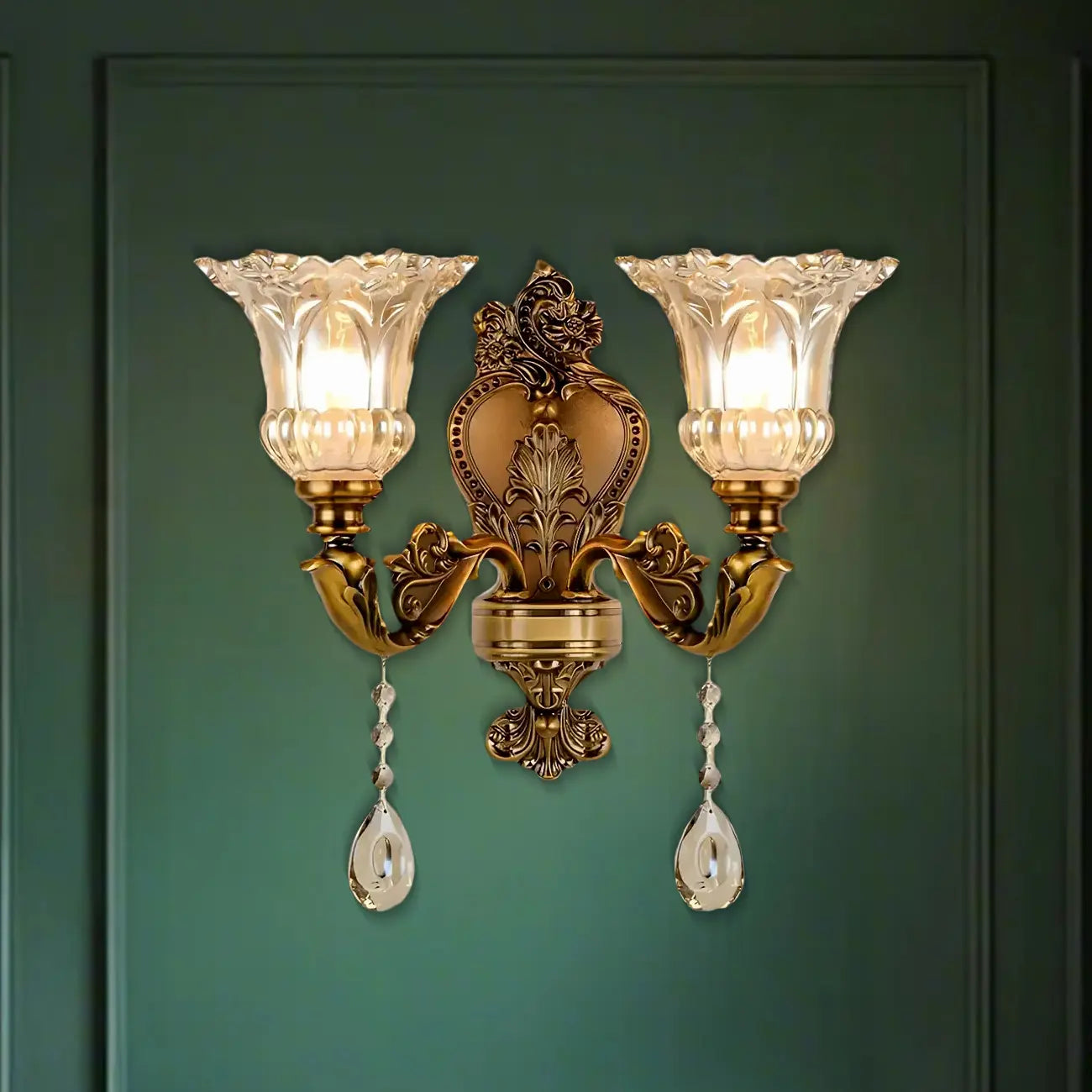 Applique murale vintage en laiton, verre et cristal en forme de fleur