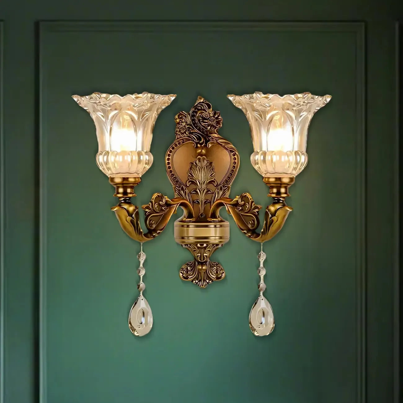 Applique murale vintage en laiton, verre et cristal en forme de fleur