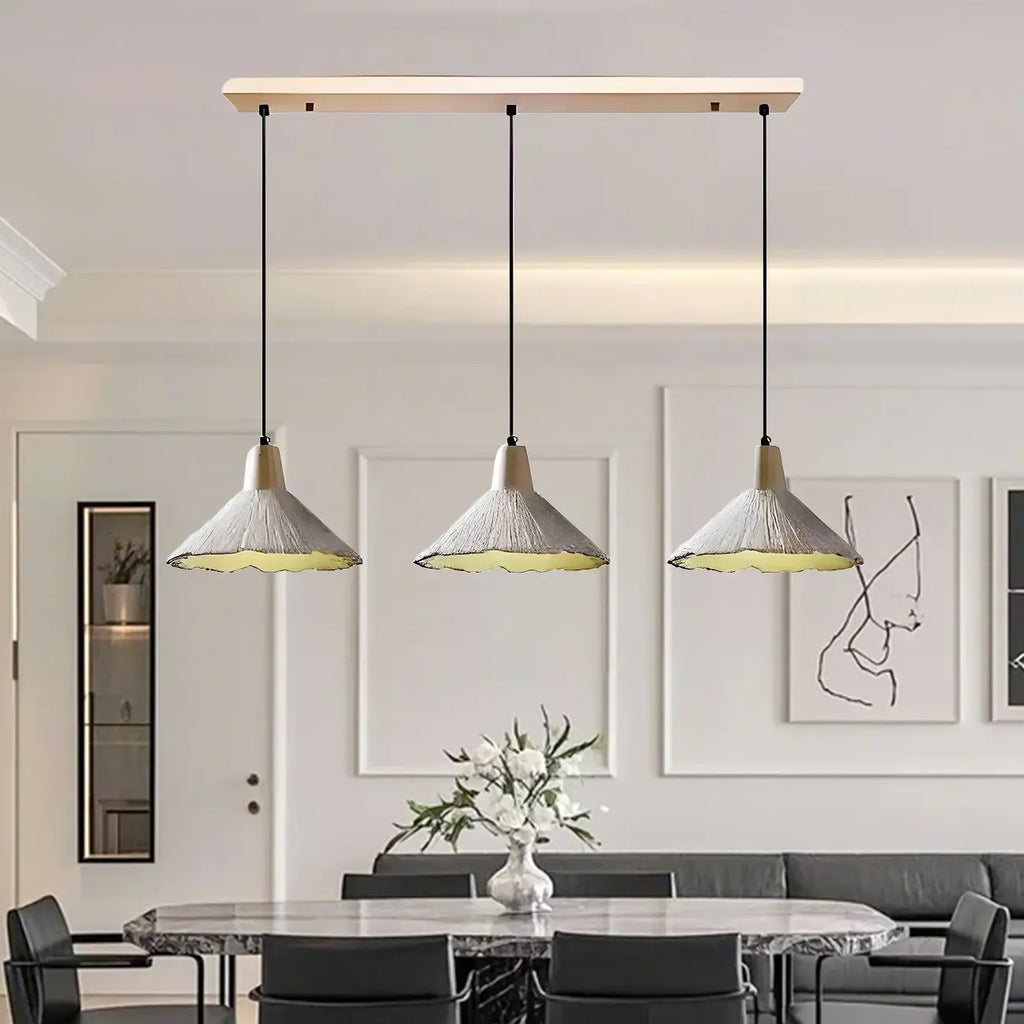 Suspension en bois gris avec motif de feuille de ginkgo pour salon