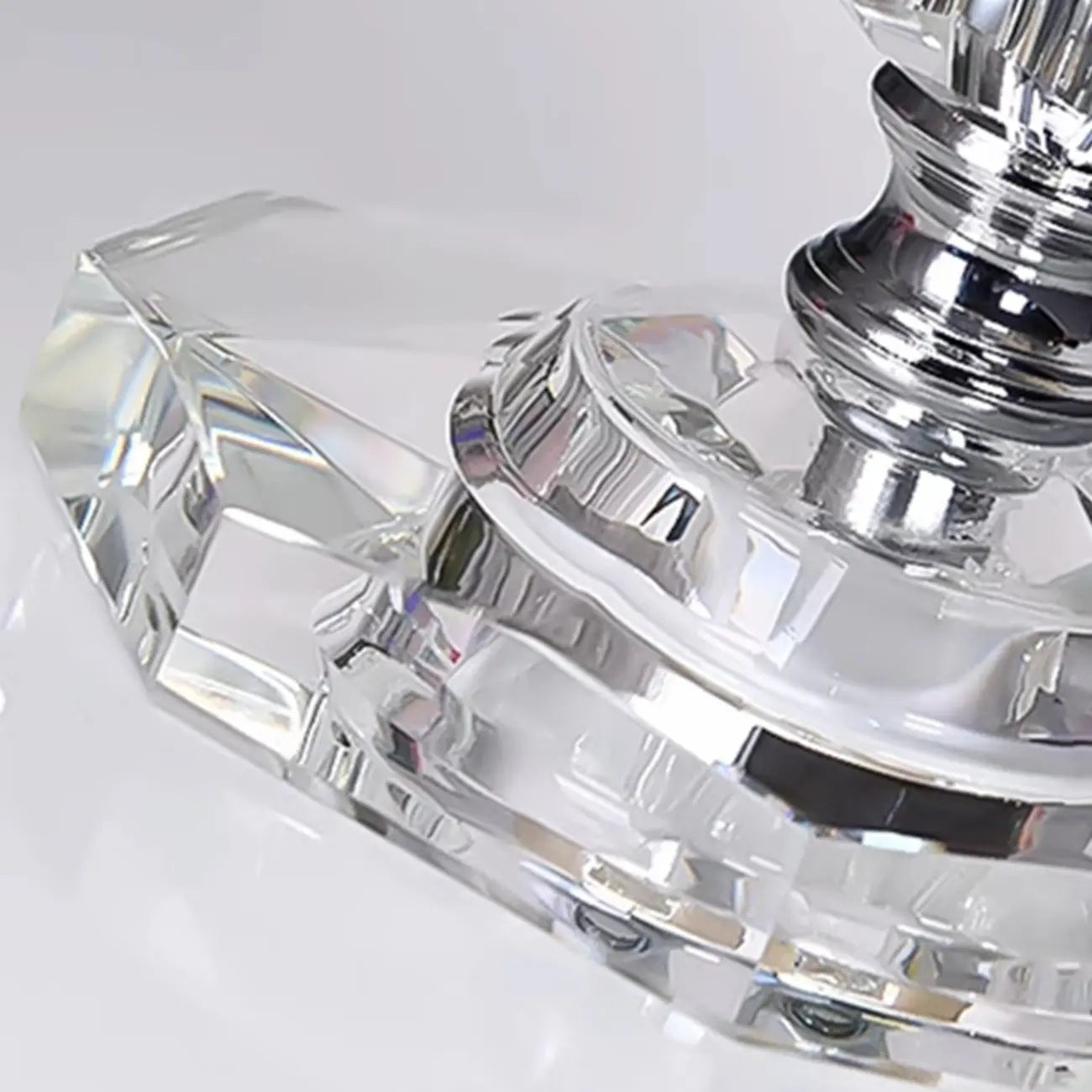 Lampe de table géométrique multicolore en cristal pour éclairage de chevet