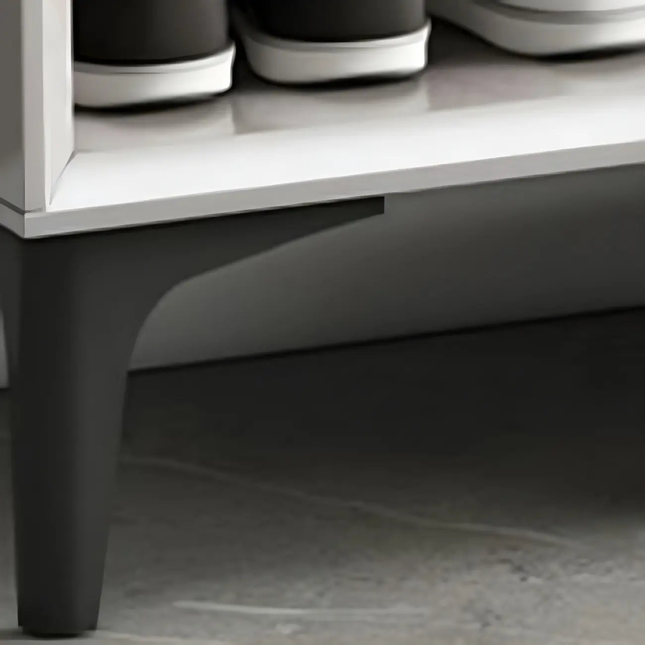 Meuble à chaussures contemporain en bois gris avec étagère inférieure