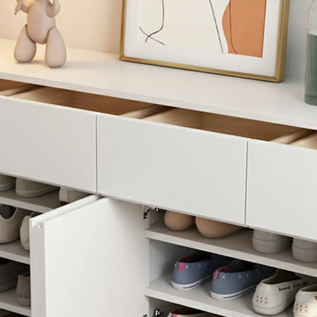 Meuble à chaussures tendance en bois blanc pour entrée