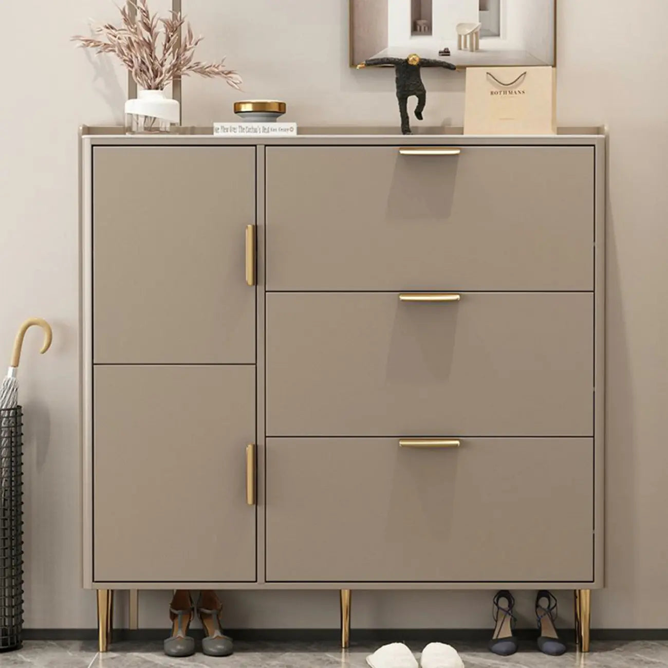 Meuble à chaussures en bois à façade rabattable avec pieds en métal