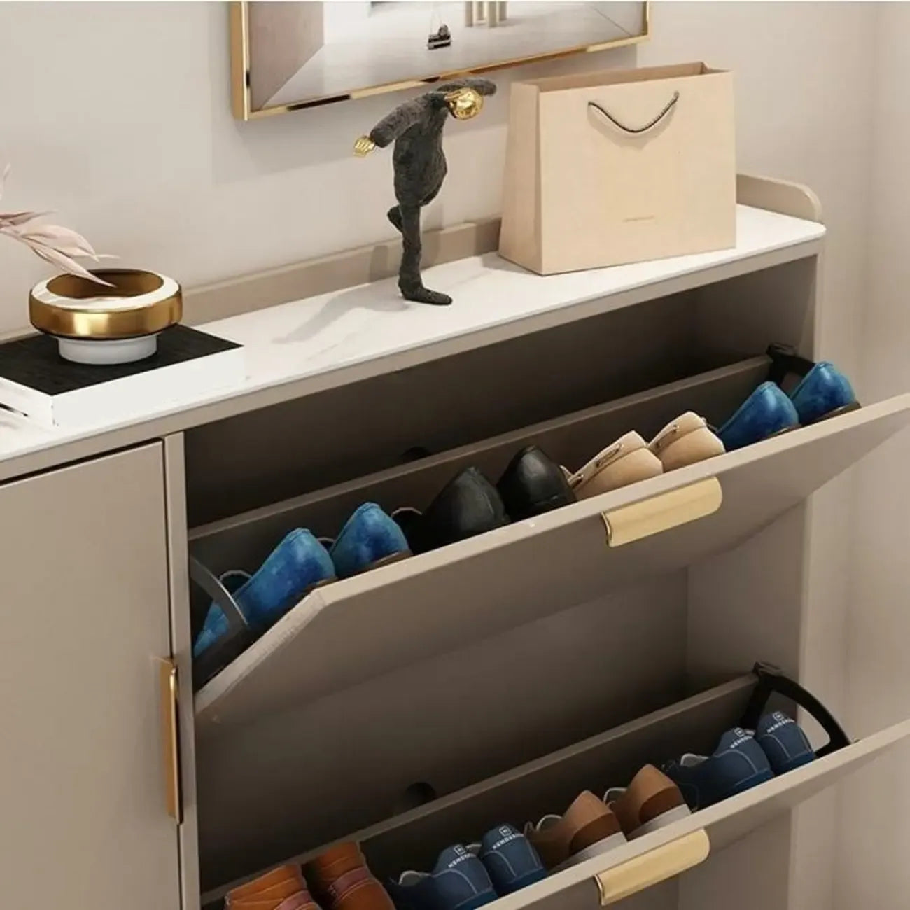 Meuble à chaussures en bois à façade rabattable avec pieds en métal