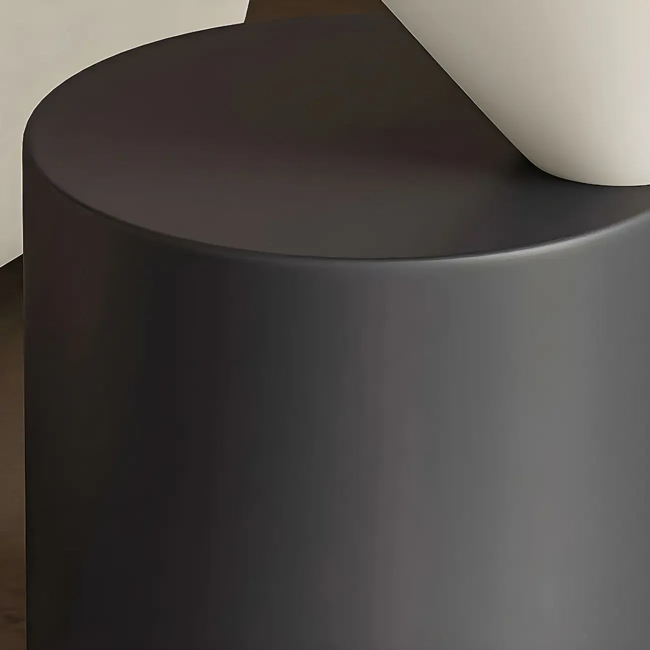 Table d'appoint ronde minimaliste en chêne pour salon