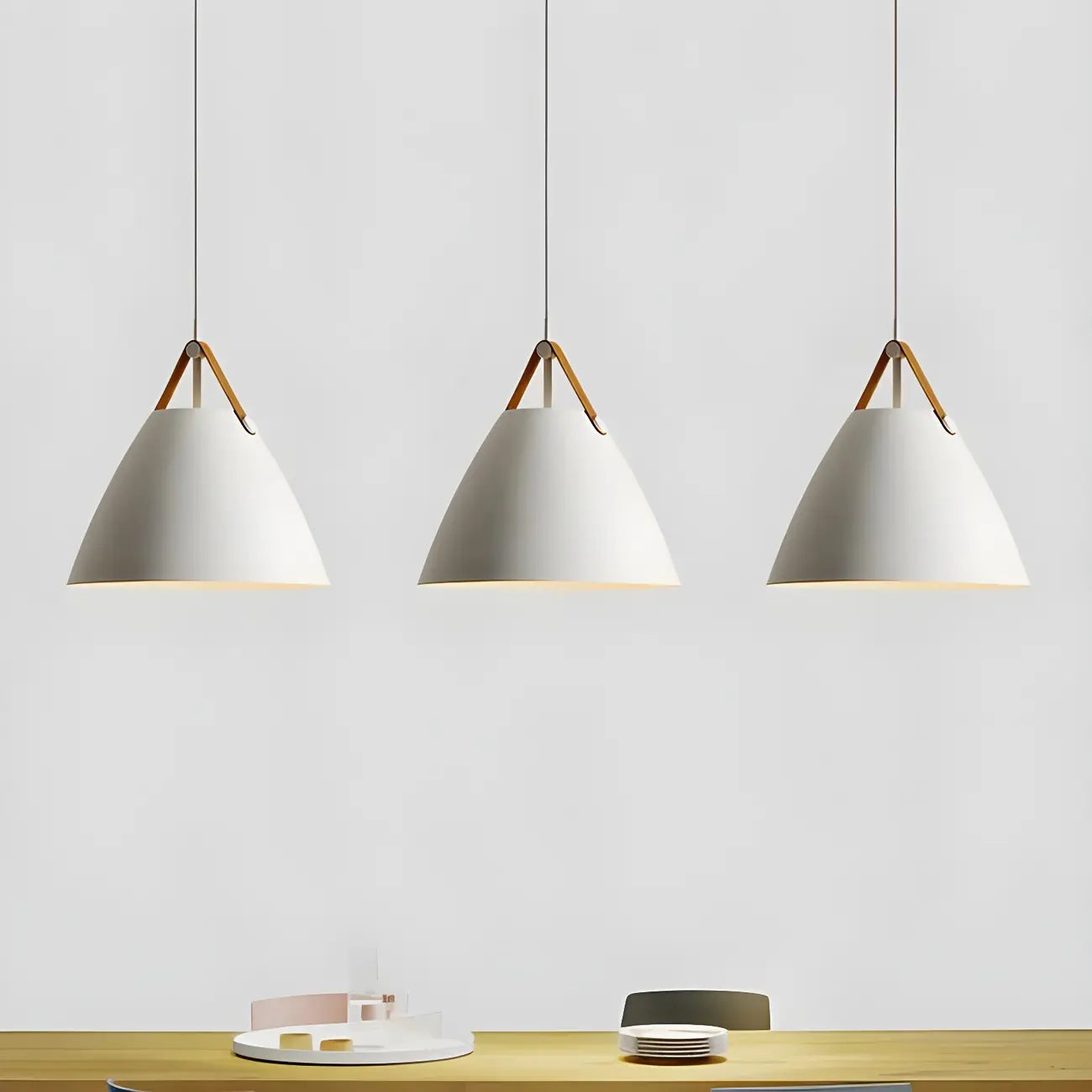 Suspension moderne en métal noir réglable pour îlot de cuisine