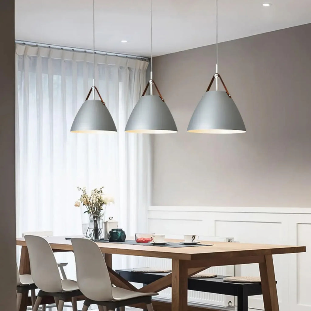 Suspension moderne en métal noir réglable pour îlot de cuisine