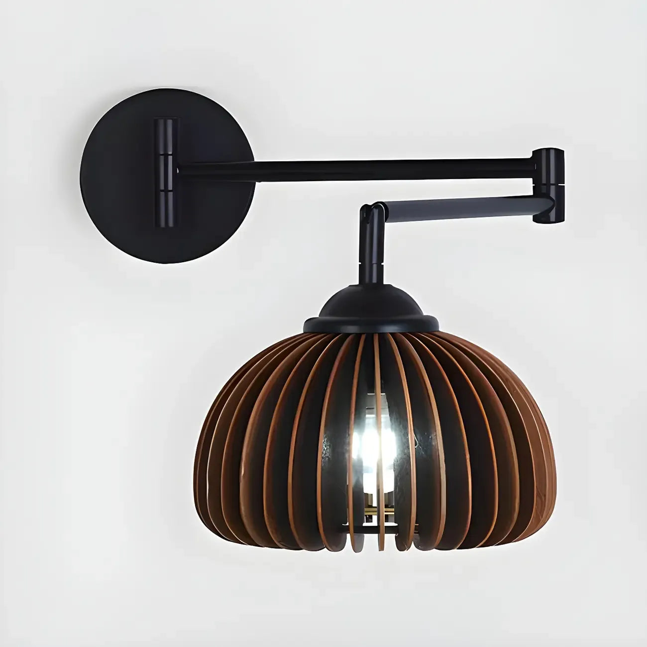 Applique murale vintage en noyer à bras articulé avec abat-jour en bois