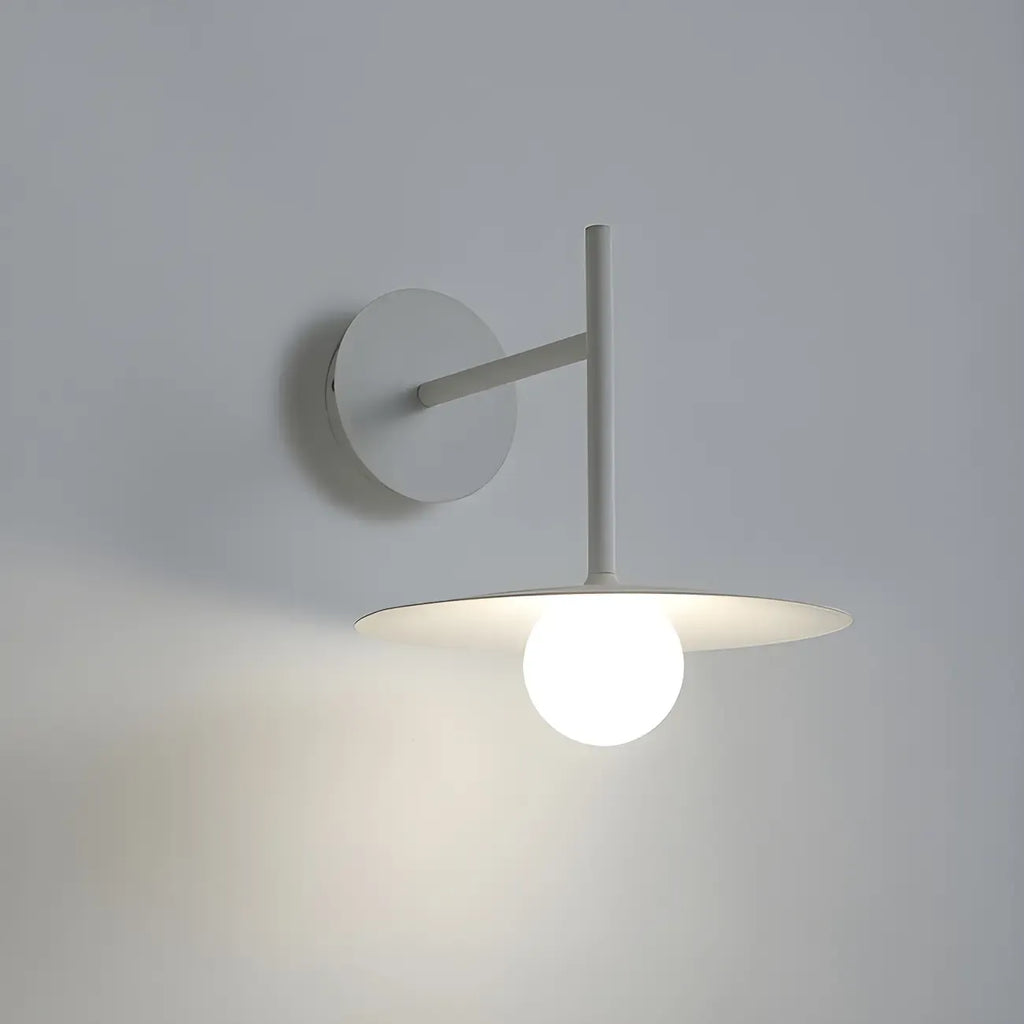 Applique murale industrielle en verre dépoli et métal noir