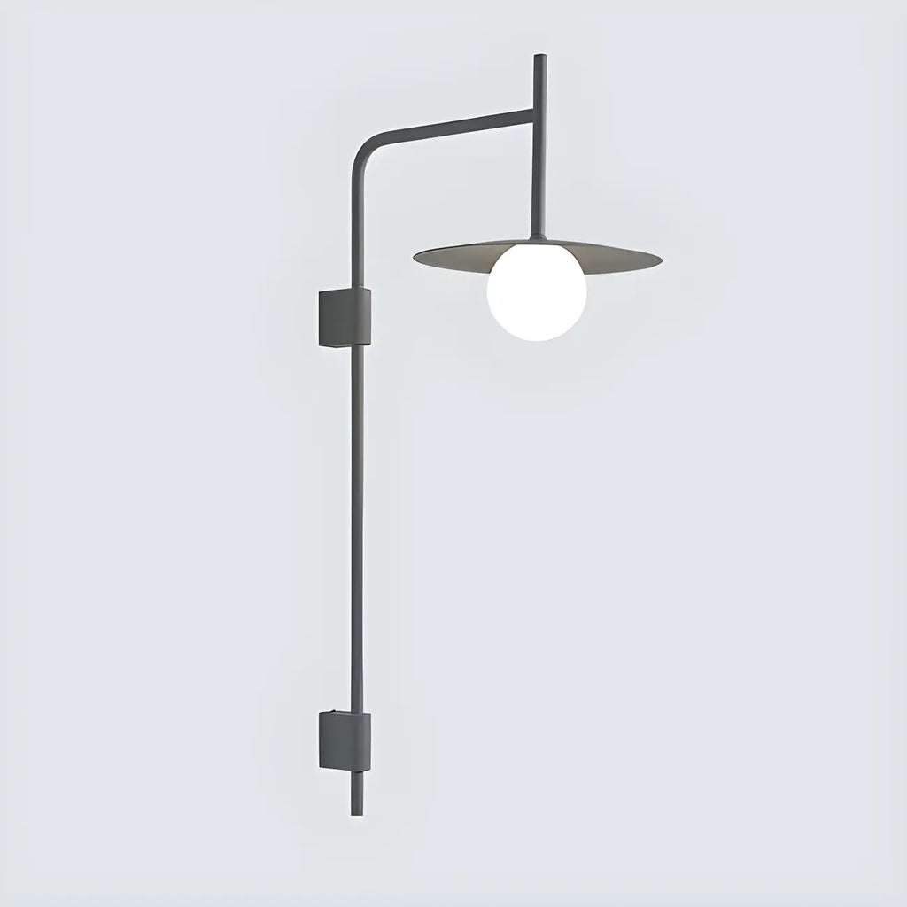 Applique murale industrielle en verre dépoli et métal noir