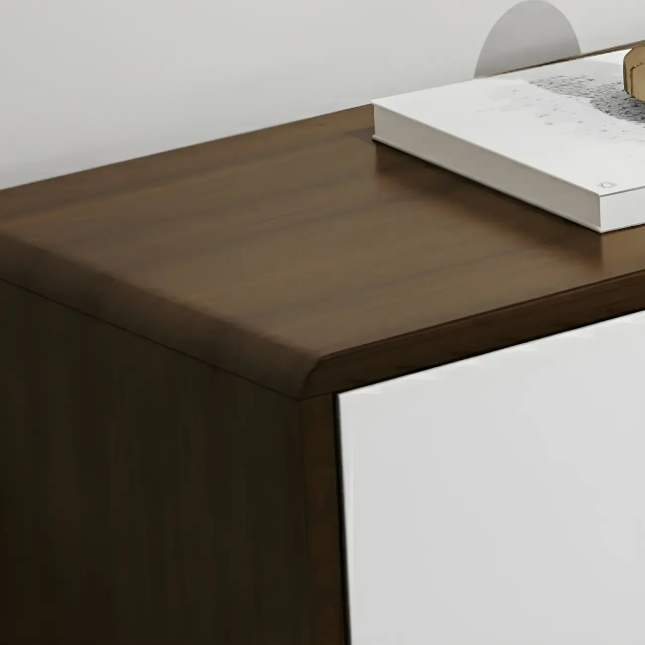 Meuble TV rectangulaire moderne marron à 3 tiroirs en pin, 63 pouces