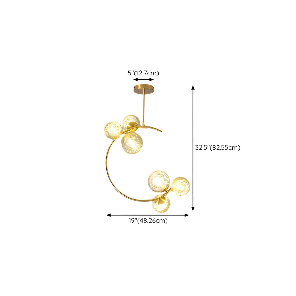 Plafonnier semi-encastré moderne en verre, métal doré et globe.